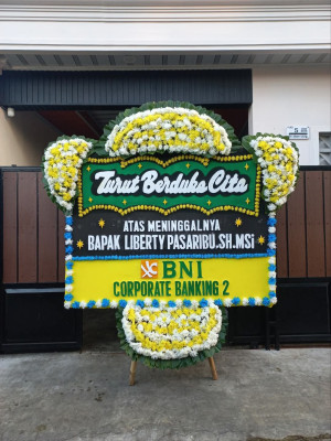Papan Bunga Duka di Komet